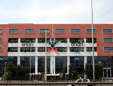 Θεσσαλονίκη: Καρέ καρέ το χτύπημα του «πιστολέρο» σε πρακτορείο ΟΠΑΠ (Βίντεο)